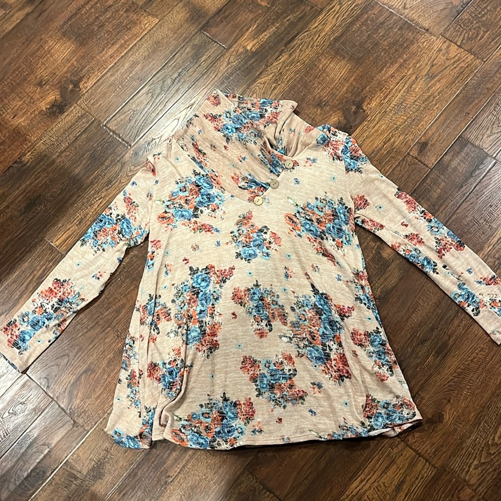 JODIFL Floral Tunic in Beige and Blue